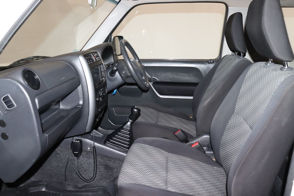 2016 Suzuki Jimny Sierra SN413 T6