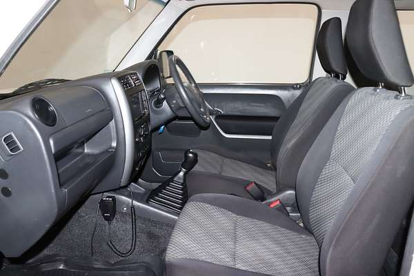 2016 Suzuki Jimny Sierra SN413 T6