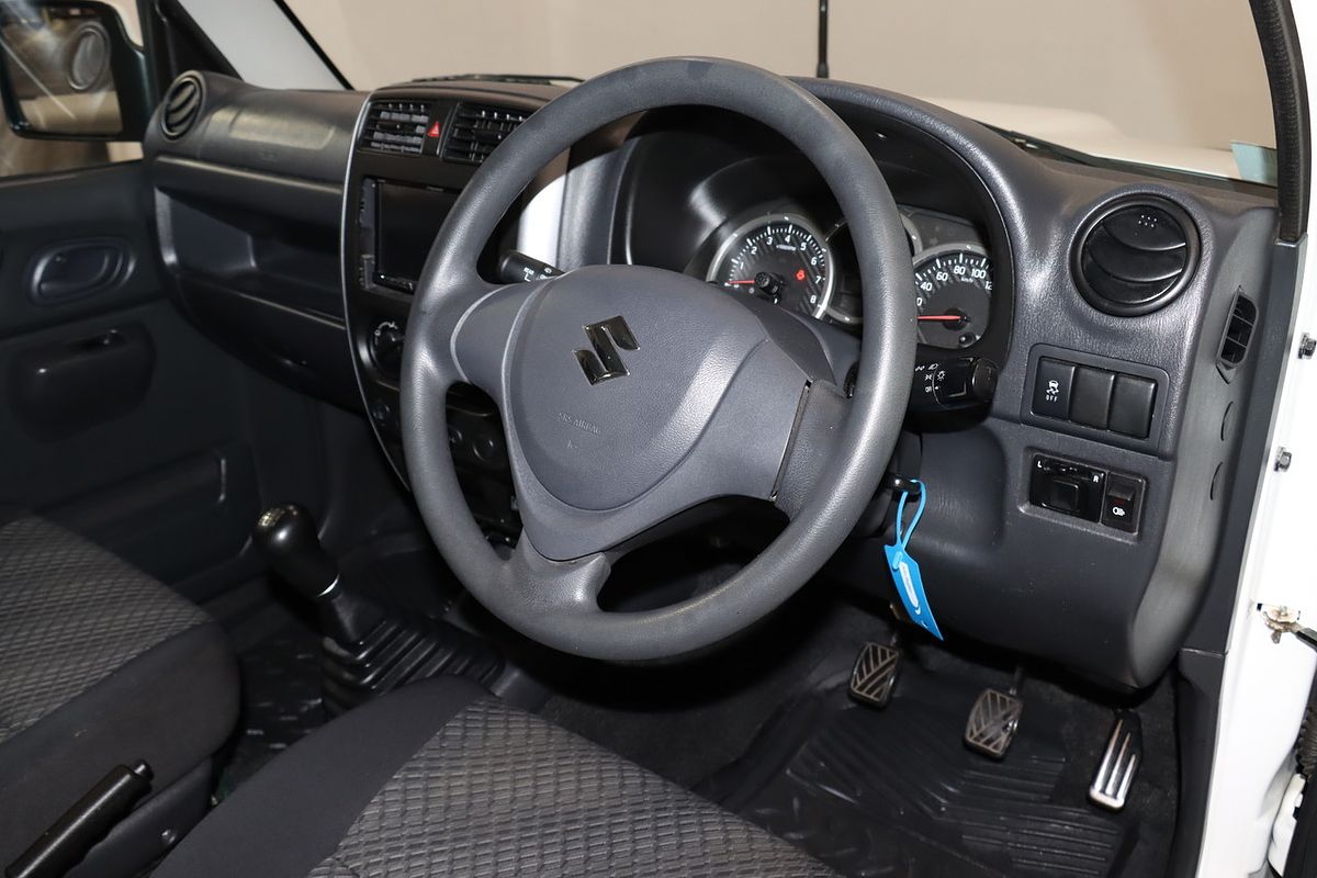 2016 Suzuki Jimny Sierra SN413 T6