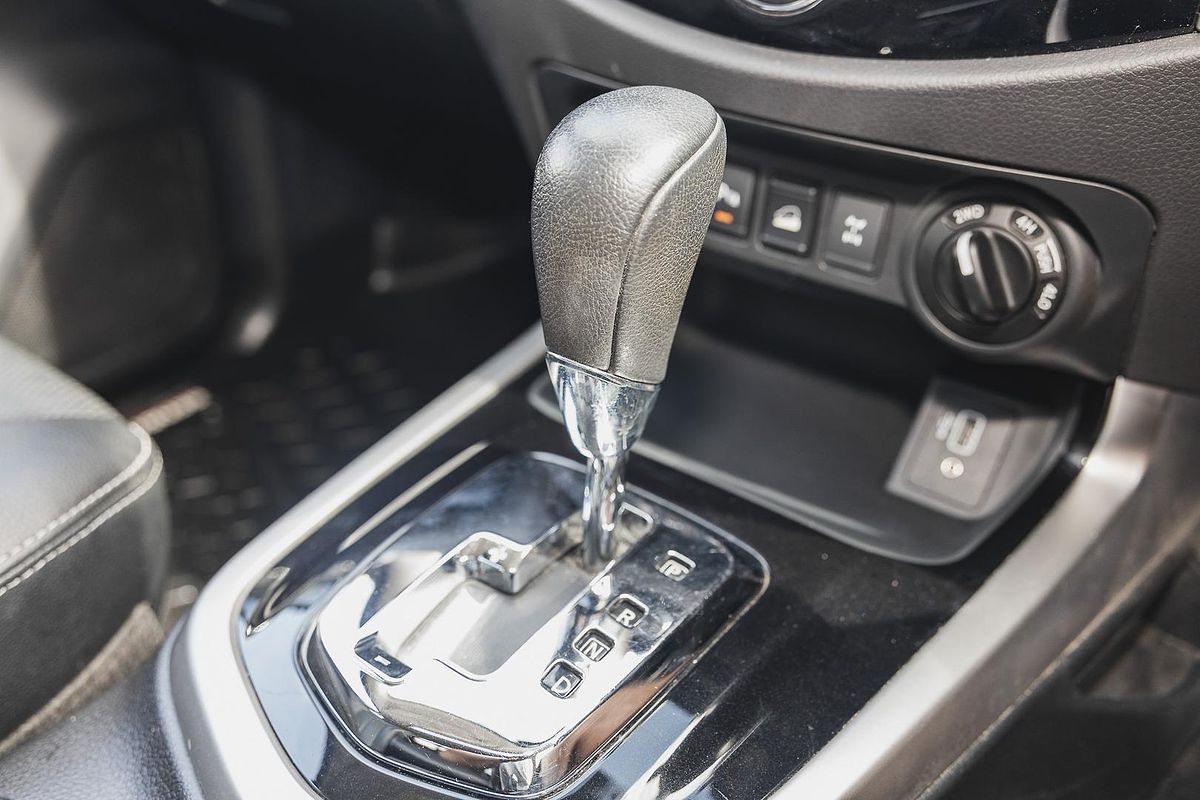 2019 Nissan Navara ST-X D23 Series 4 4X4