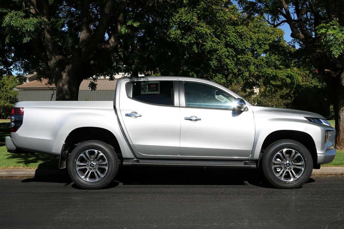 2023 Mitsubishi Triton GLS MR 4X4