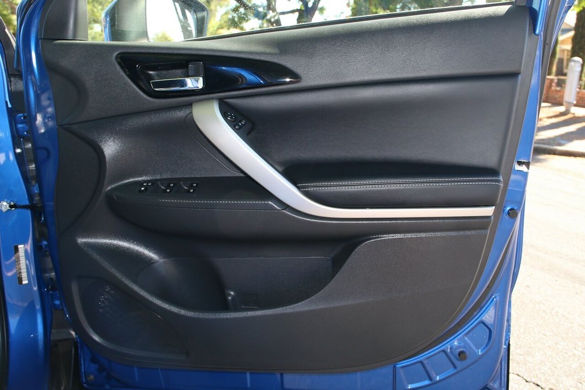 2023 Mitsubishi Eclipse Cross Exceed YB