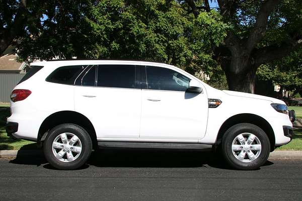 2017 Ford Everest Ambiente UA