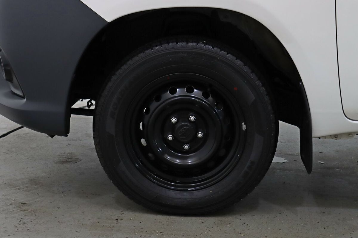 2016 Toyota Hilux Workmate TGN121R Rear Wheel Drive