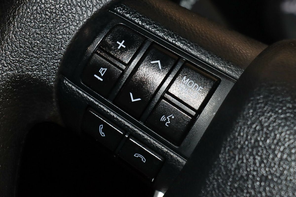 2016 Toyota Hilux Workmate TGN121R Rear Wheel Drive