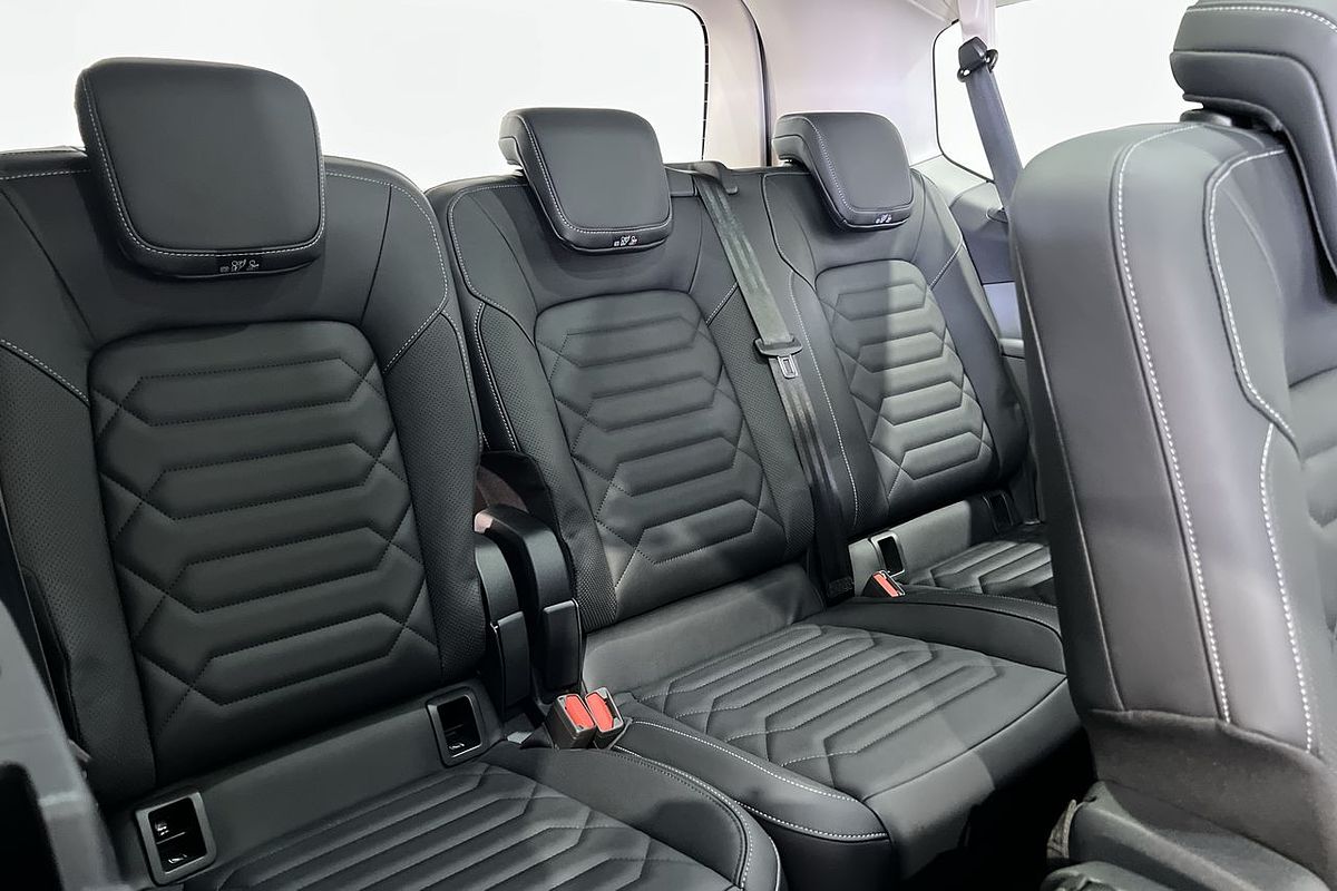 2024 Ford Tourneo Titanium X AV SWB