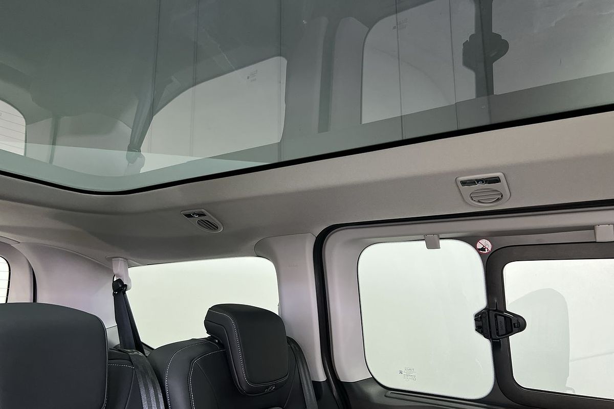 2024 Ford Tourneo Titanium X AV SWB