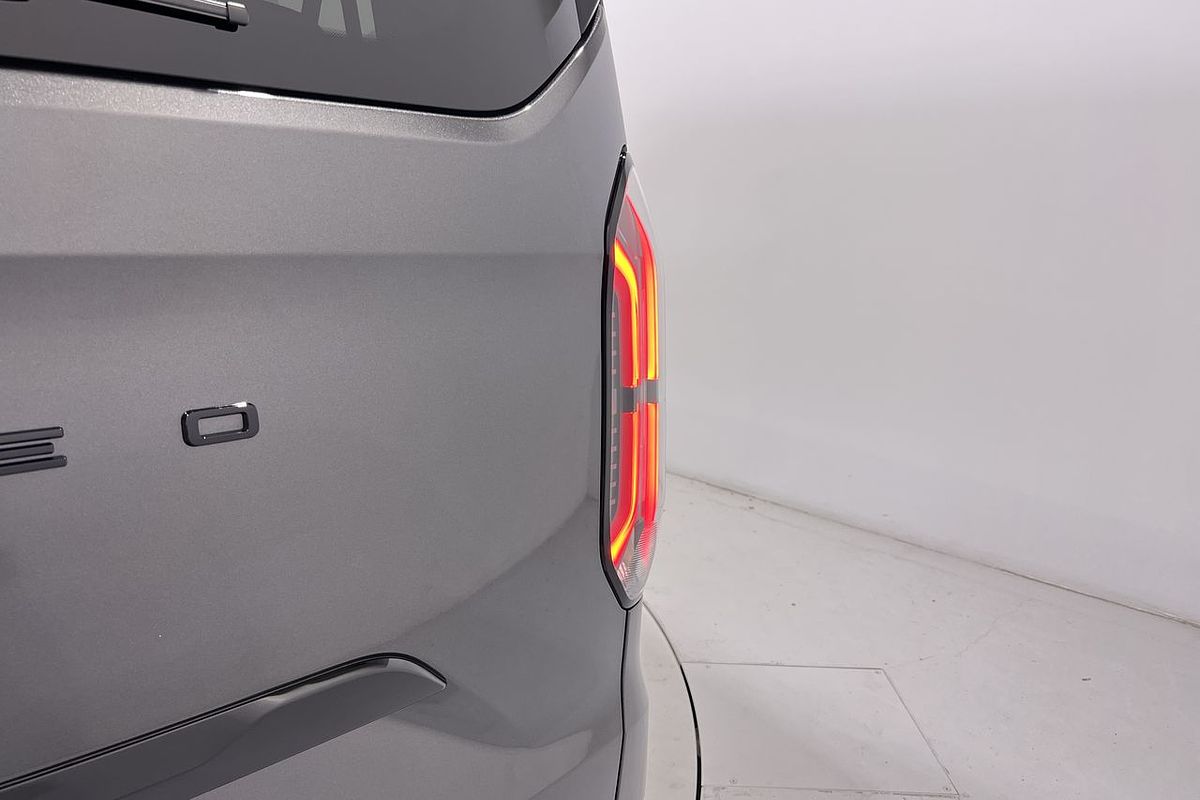 2024 Ford Tourneo Titanium X AV SWB