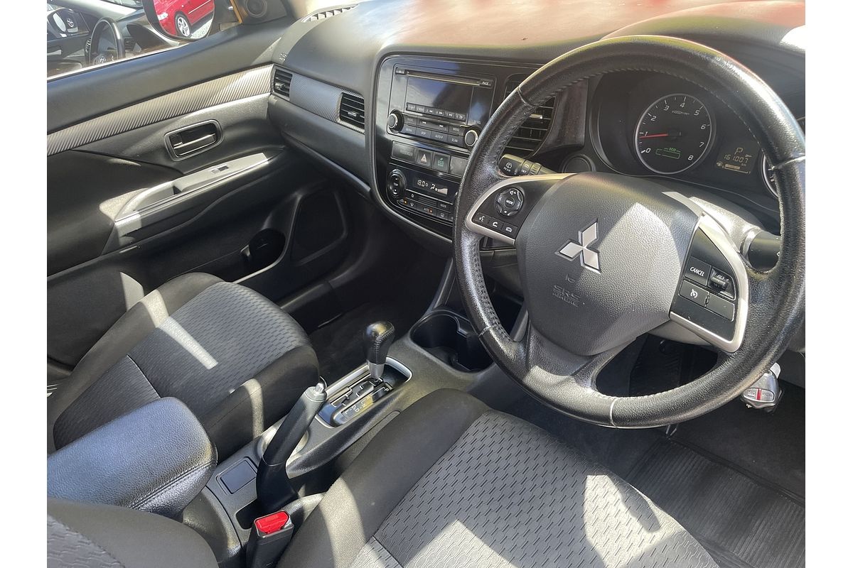 2012 Mitsubishi Outlander ES ZJ