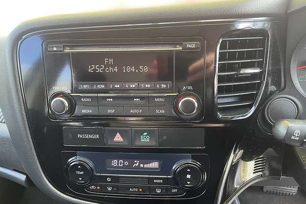 2012 Mitsubishi Outlander ES ZJ