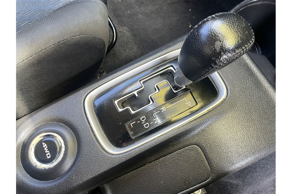 2012 Mitsubishi Outlander ES ZJ
