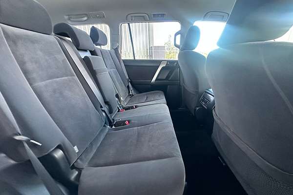 2017 Toyota Landcruiser GDJ150R MY16