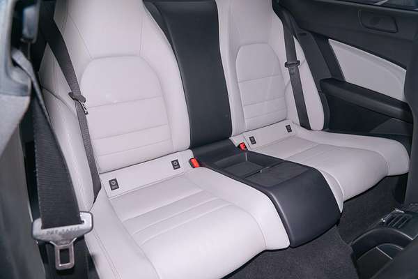 2012 Mercedes-Benz C-Class C250 BlueEFFICIENCY C204
