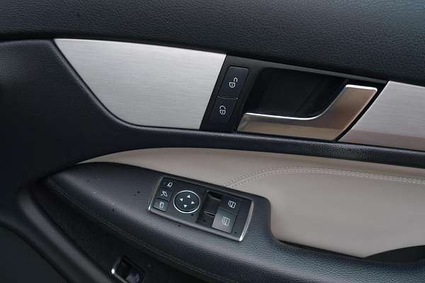 2012 Mercedes-Benz C-Class C250 BlueEFFICIENCY C204