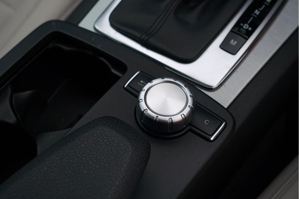 2012 Mercedes-Benz C-Class C250 BlueEFFICIENCY C204