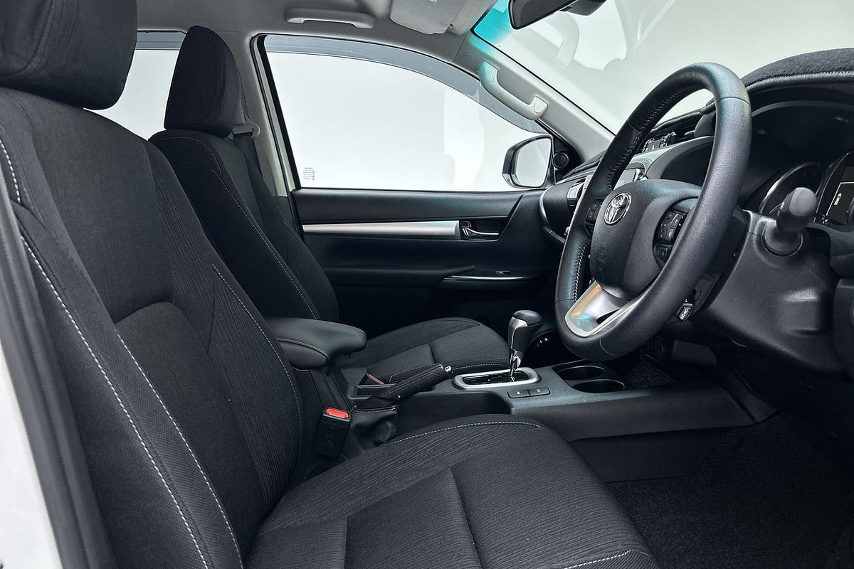 2022 Toyota Hilux SR5 GUN126R 4X4