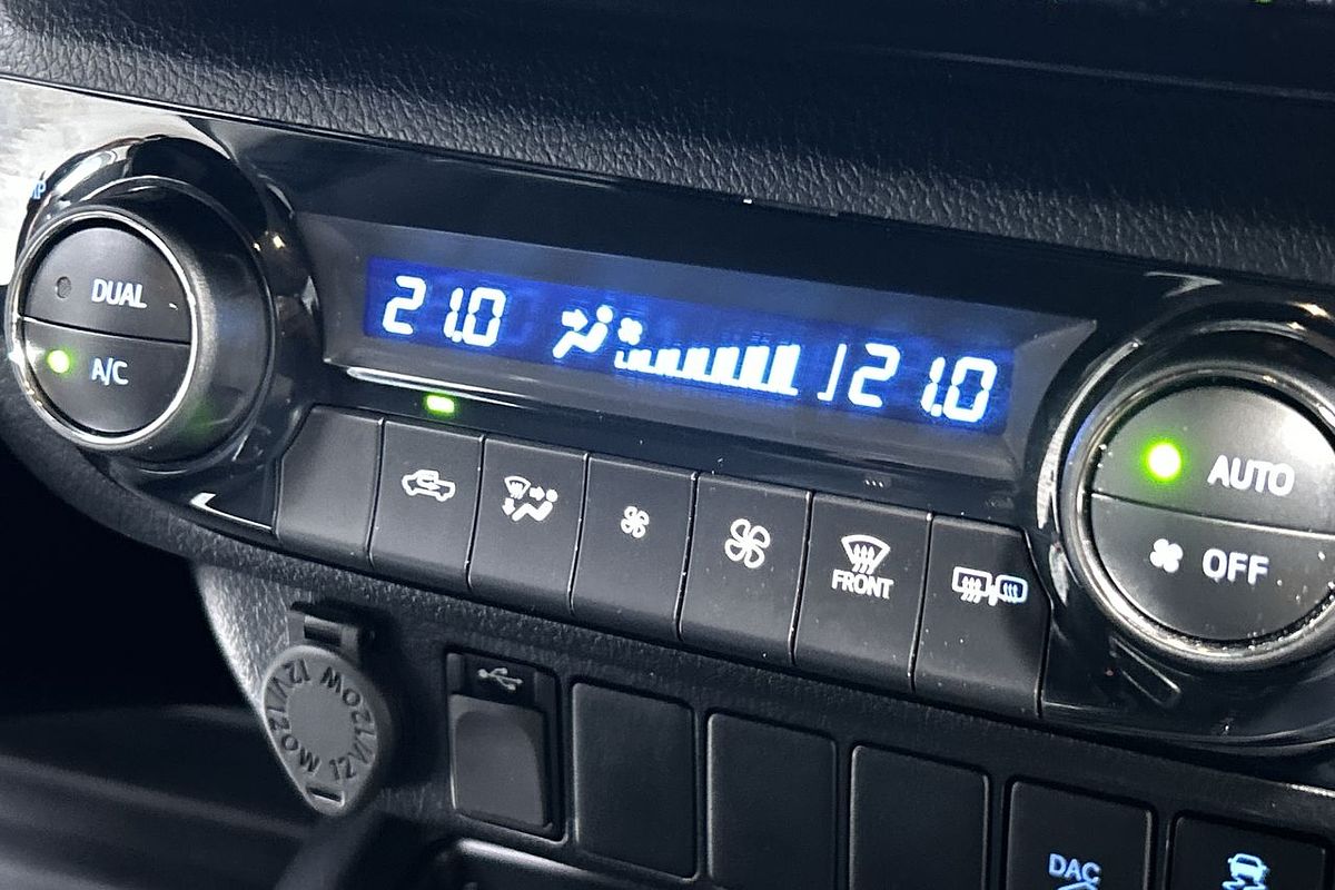 2022 Toyota Hilux SR5 GUN126R 4X4