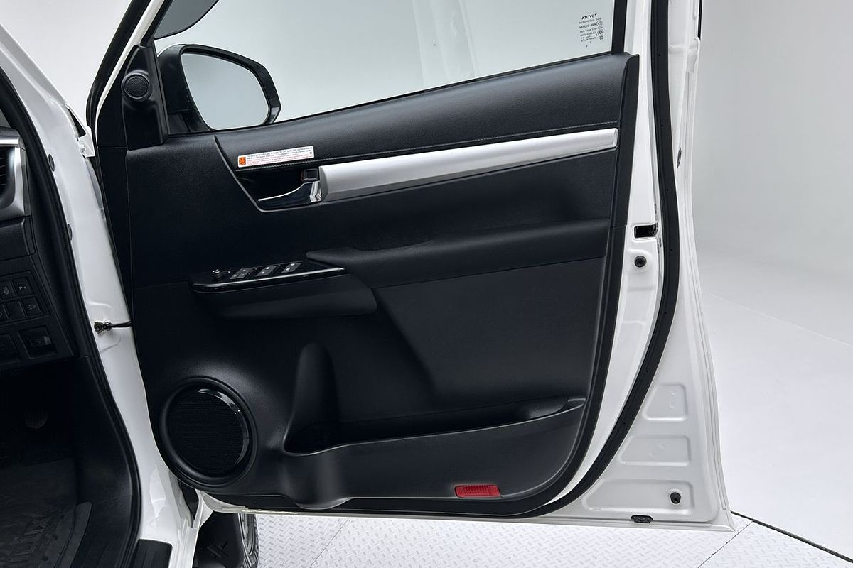 2022 Toyota Hilux SR5 GUN126R 4X4