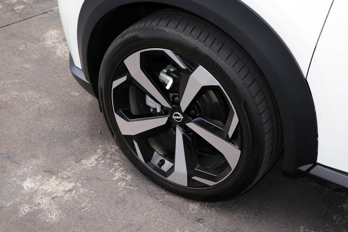 2023 Nissan JUKE ST-L F16
