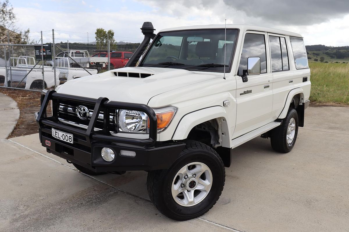 2022 Toyota Landcruiser GXL VDJ76R