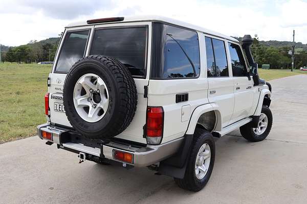 2022 Toyota Landcruiser GXL VDJ76R