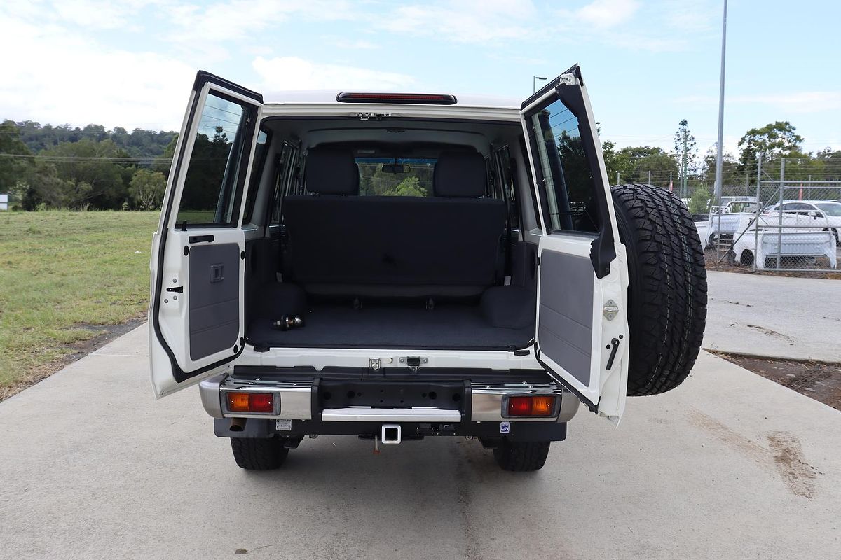 2022 Toyota Landcruiser GXL VDJ76R