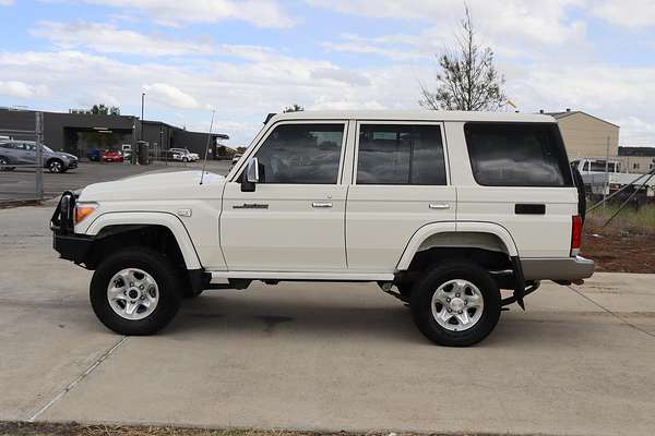 2022 Toyota Landcruiser GXL VDJ76R