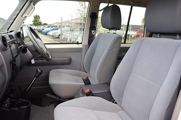 2022 Toyota Landcruiser GXL VDJ76R