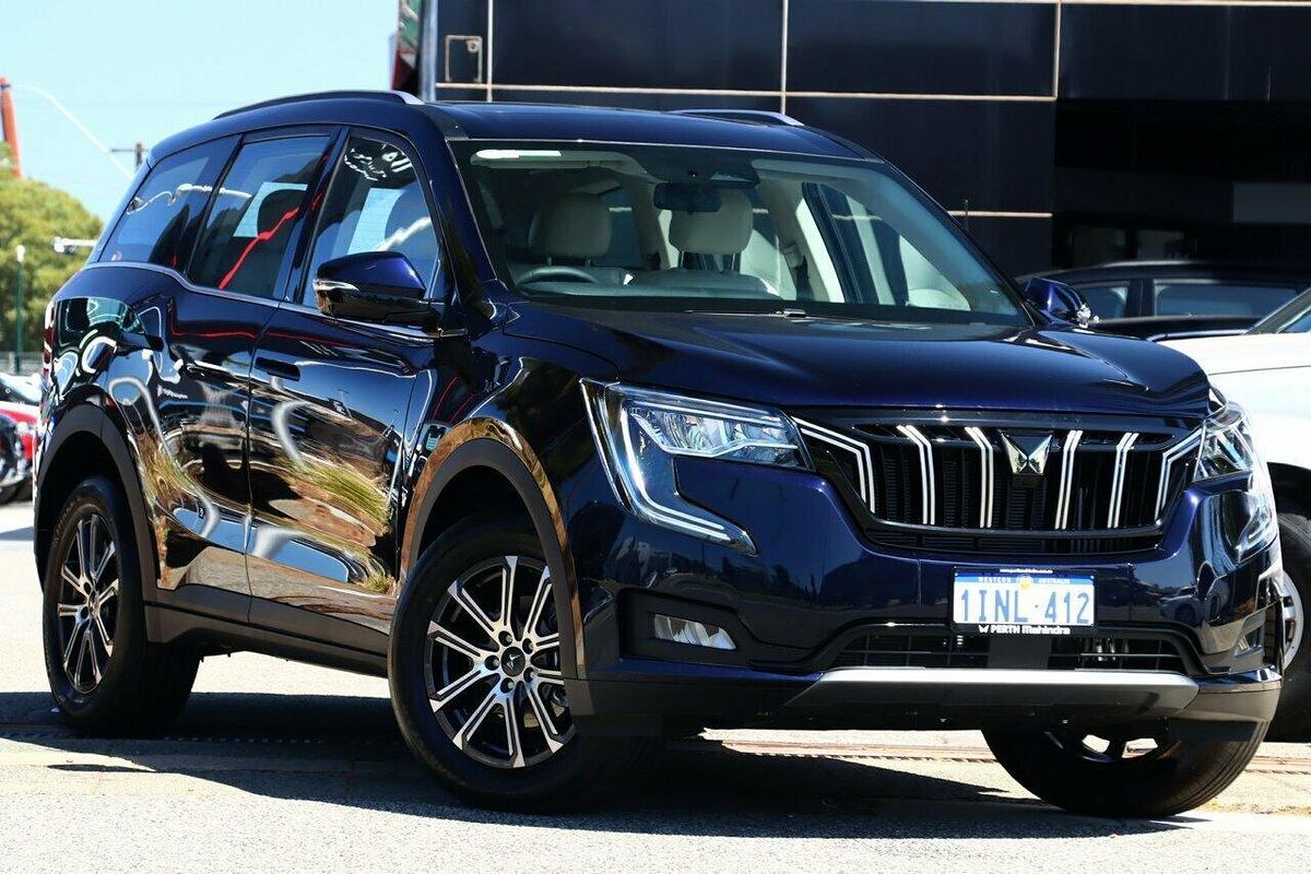 2024 Mahindra XUV700 AX7L