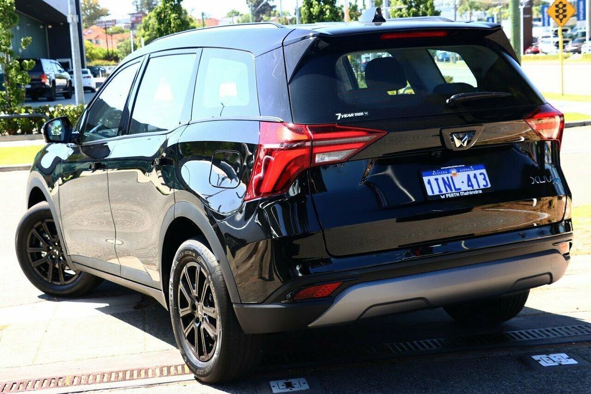 2024 Mahindra XUV700 AX7L Black Edition