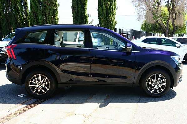 2024 Mahindra XUV700 AX7L