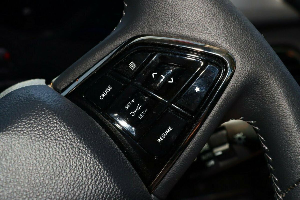 2024 Mahindra XUV700 AX7L Black Edition