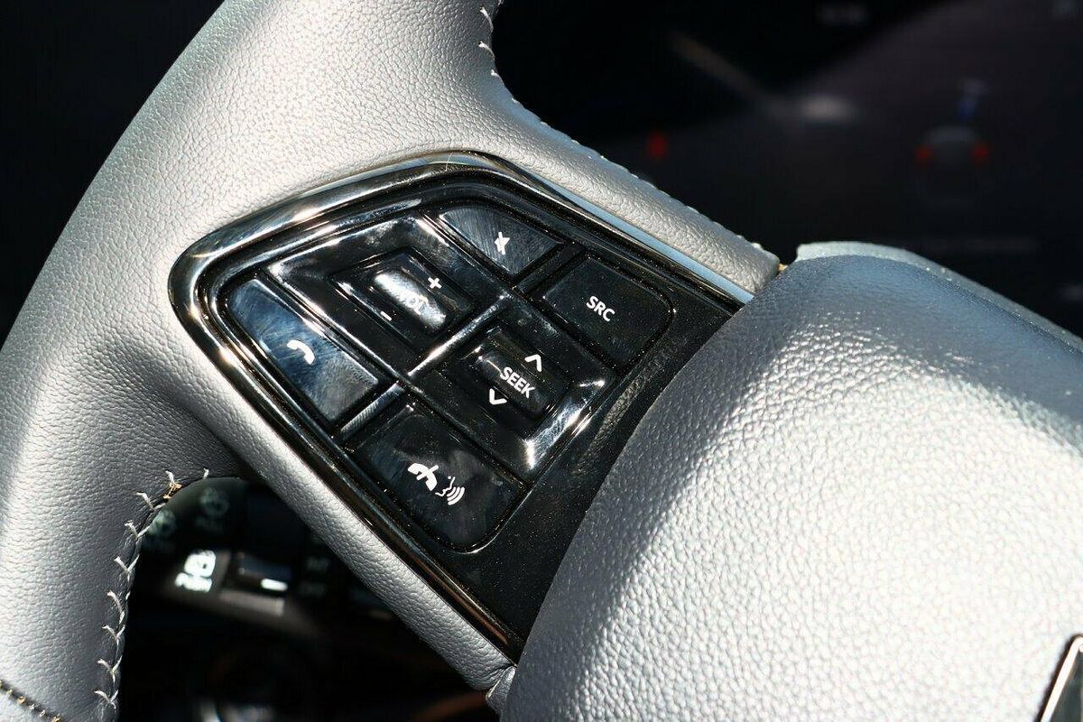 2024 Mahindra XUV700 AX7L Black Edition