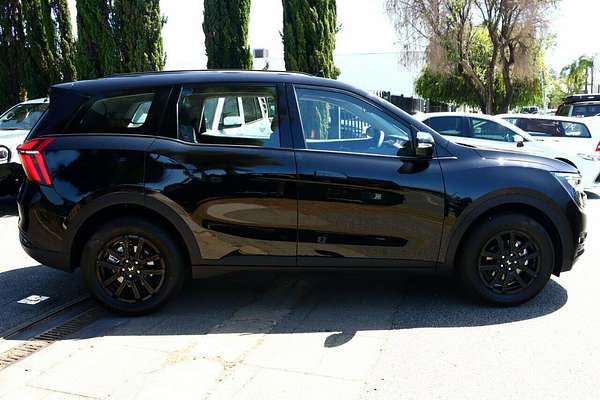 2024 Mahindra XUV700 AX7L Black Edition