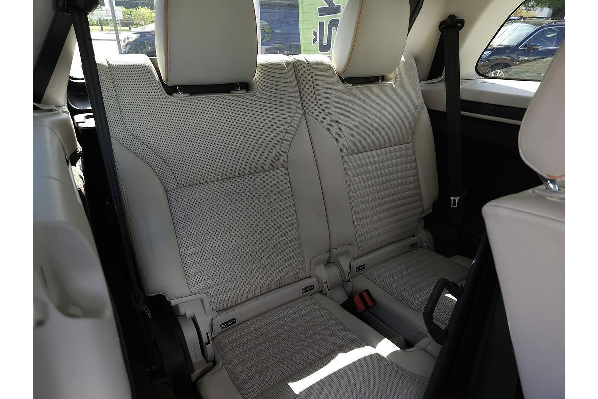 2017 Land Rover Discovery SD4 HSE Luxury Series 5