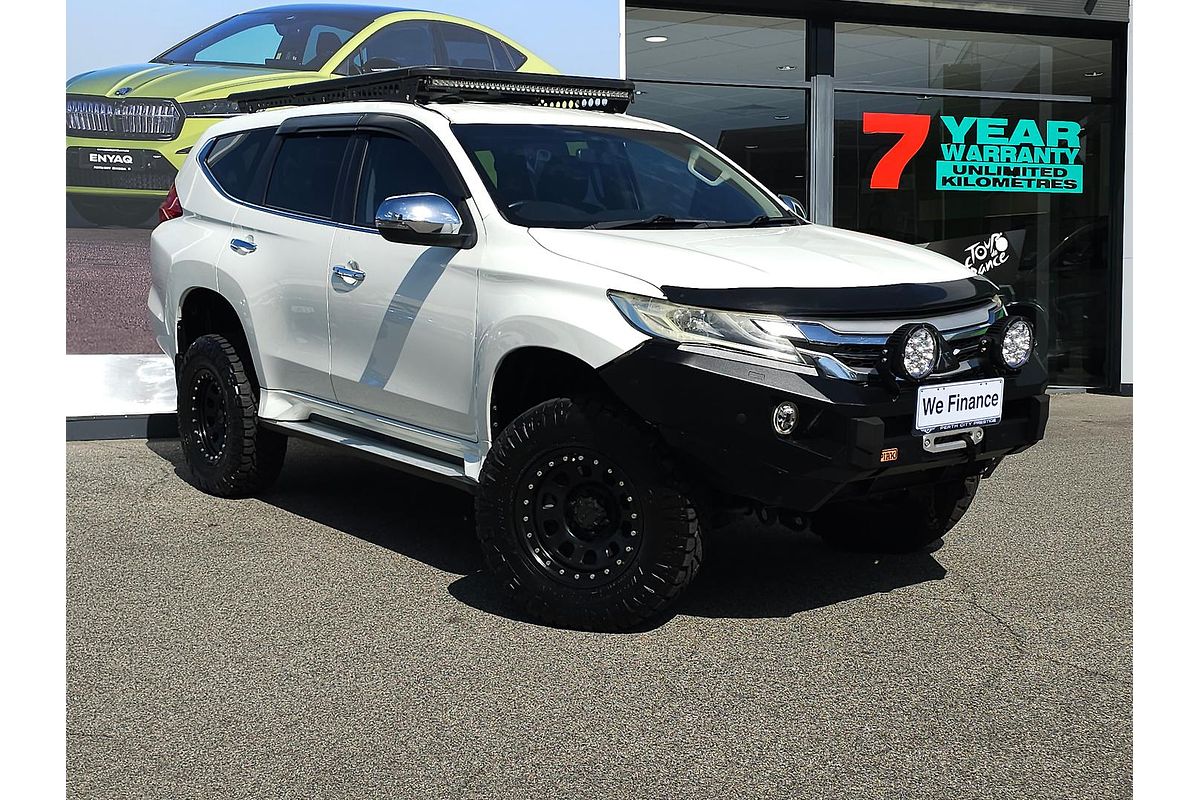 2016 Mitsubishi Pajero Sport GLX QE