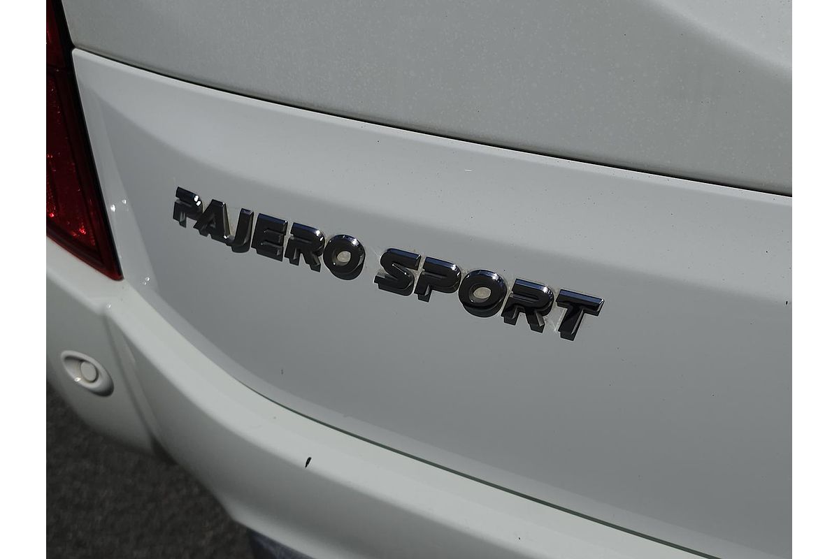 2016 Mitsubishi Pajero Sport GLX QE