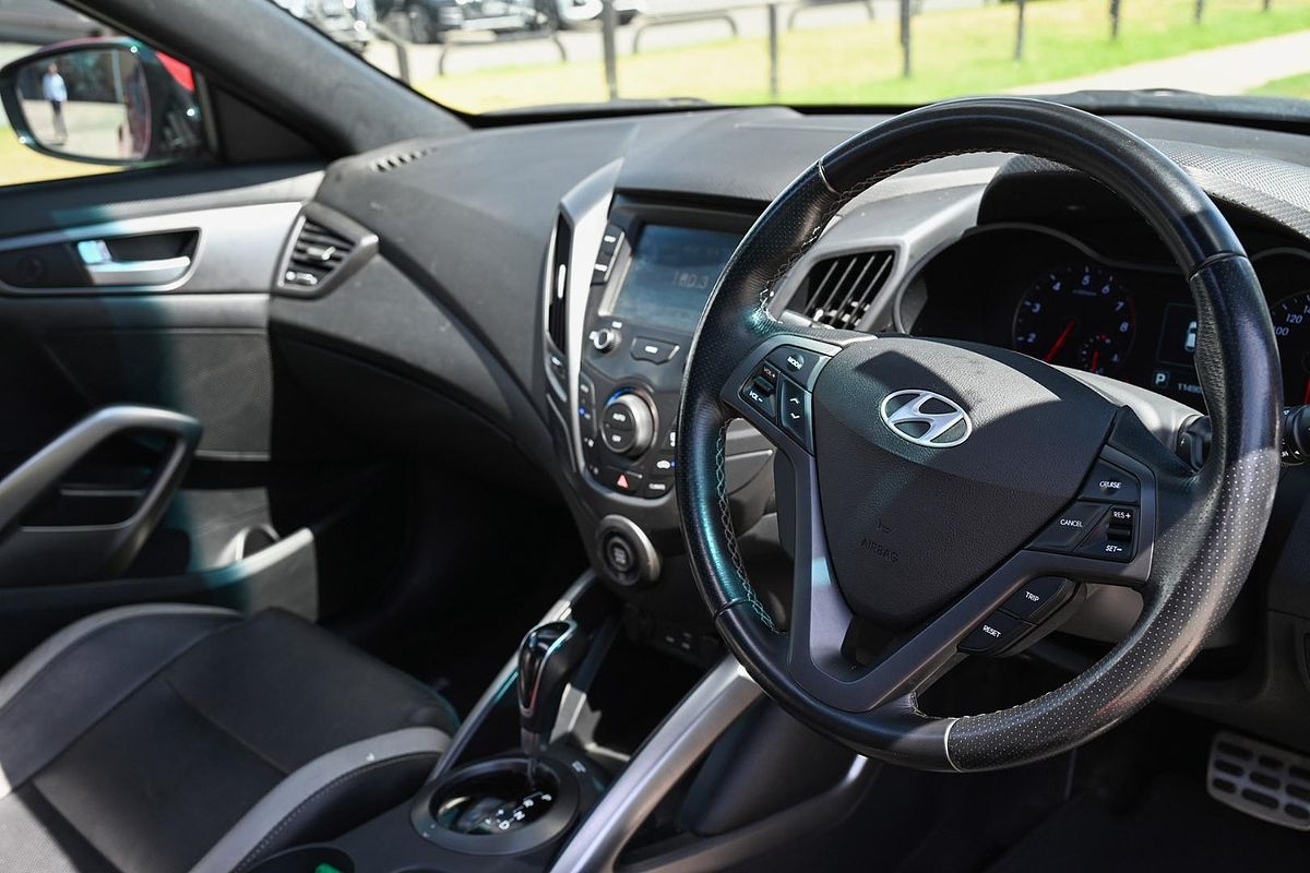 2016 Hyundai Veloster SR Turbo + FS4 Series II