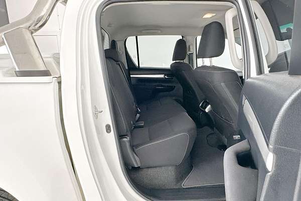 2018 Toyota Hilux SR5 GUN126R 4X4