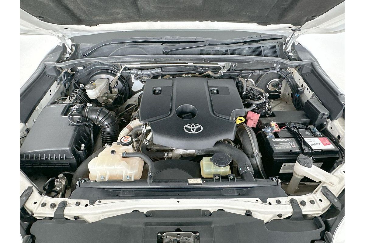 2018 Toyota Hilux SR5 GUN126R 4X4