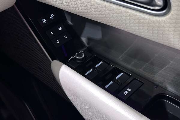 2017 Land Rover Range Rover Velar D300 R-Dynamic SE L560