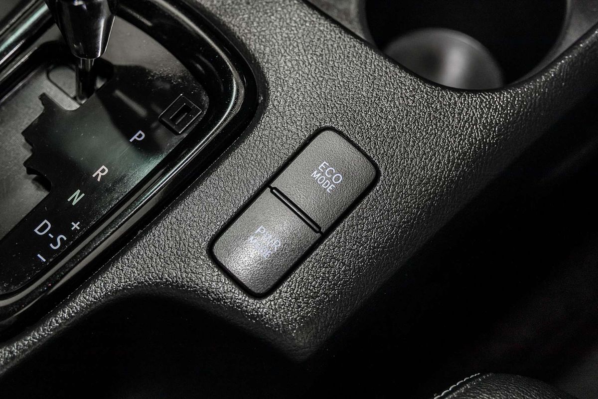 2019 Toyota Hilux Rugged X GUN126R 4X4