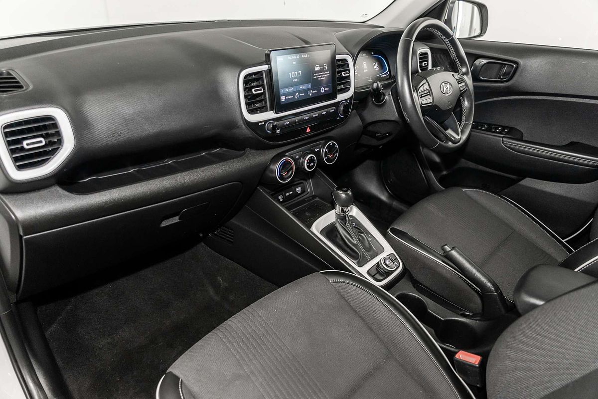 2023 Hyundai Venue Active QX.V5