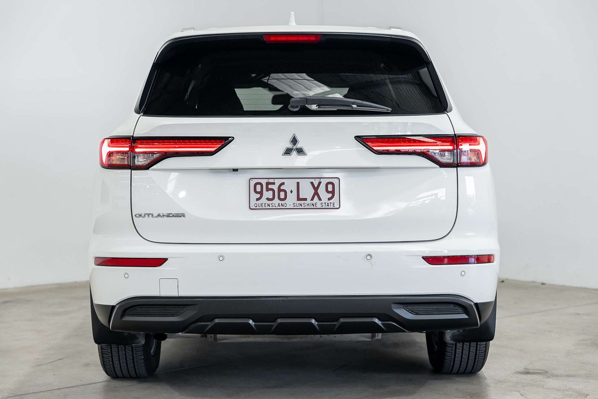 2022 Mitsubishi Outlander LS ZM