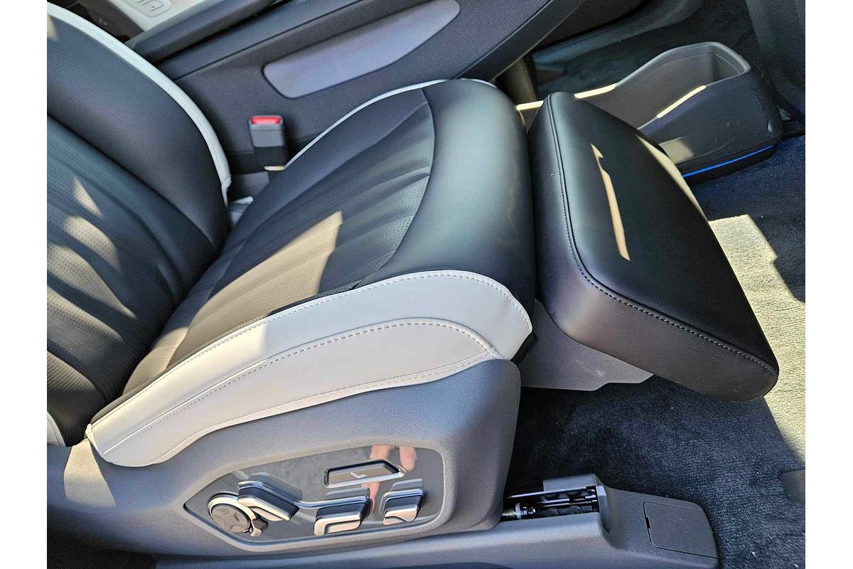 2023 Kia EV9 GT-Line MV