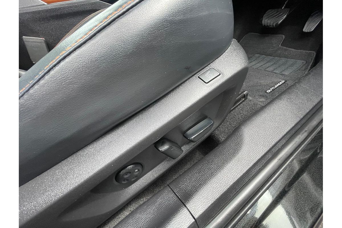 2022 Mitsubishi Outlander Exceed Tourer ZM