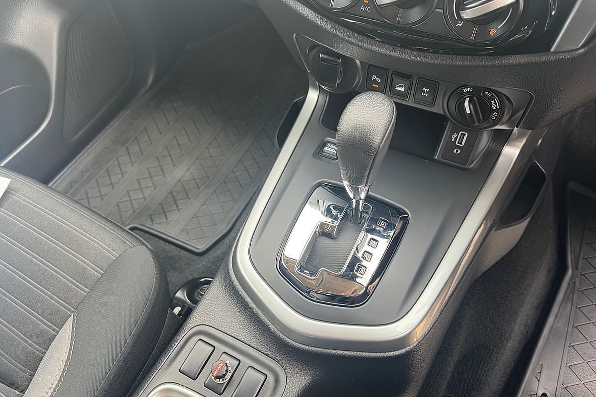 2023 Nissan Navara ST D23 4X4