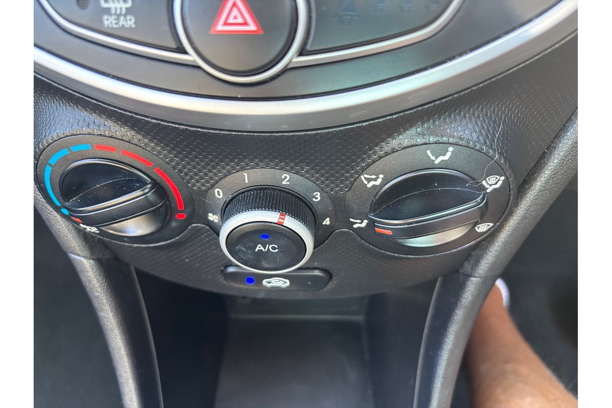 2011 Hyundai Accent Active RB