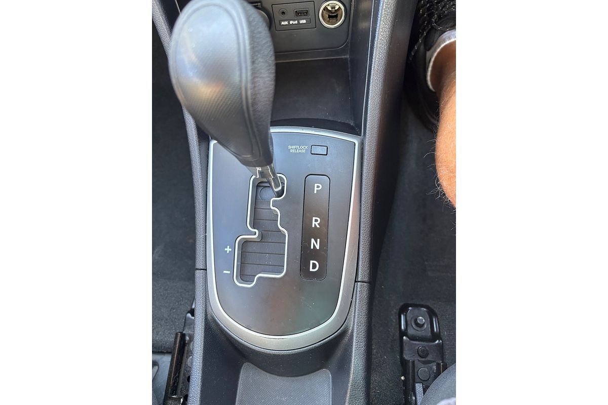 2011 Hyundai Accent Active RB