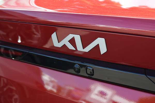 2025 Kia K4 GT-Line CL4m